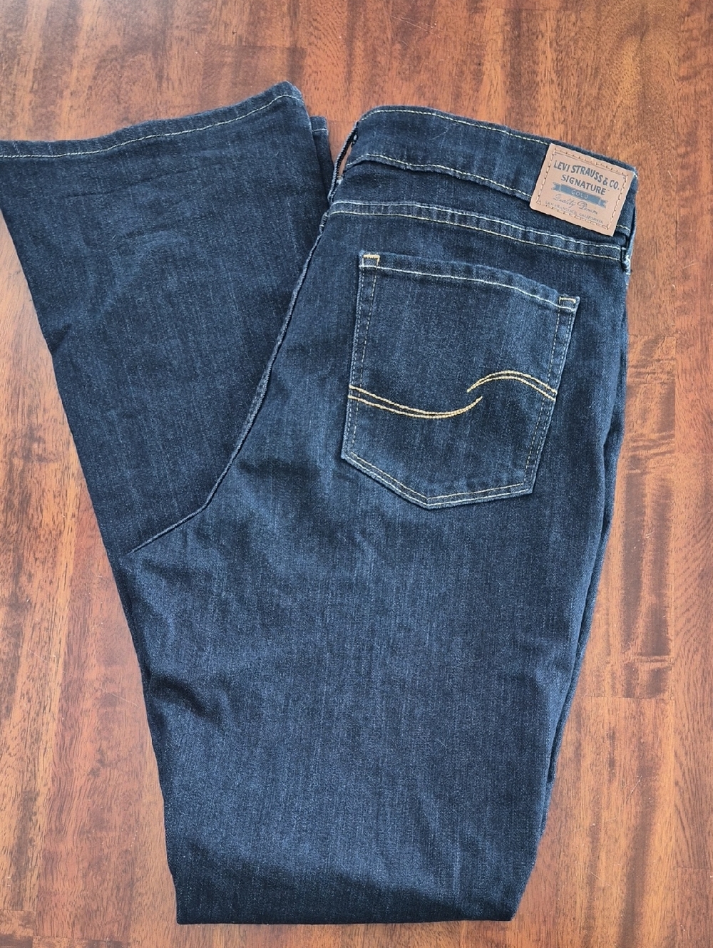 Excellent Condition Levis Dark Wash Jeans Boot Cut Sz 16 L 33x34